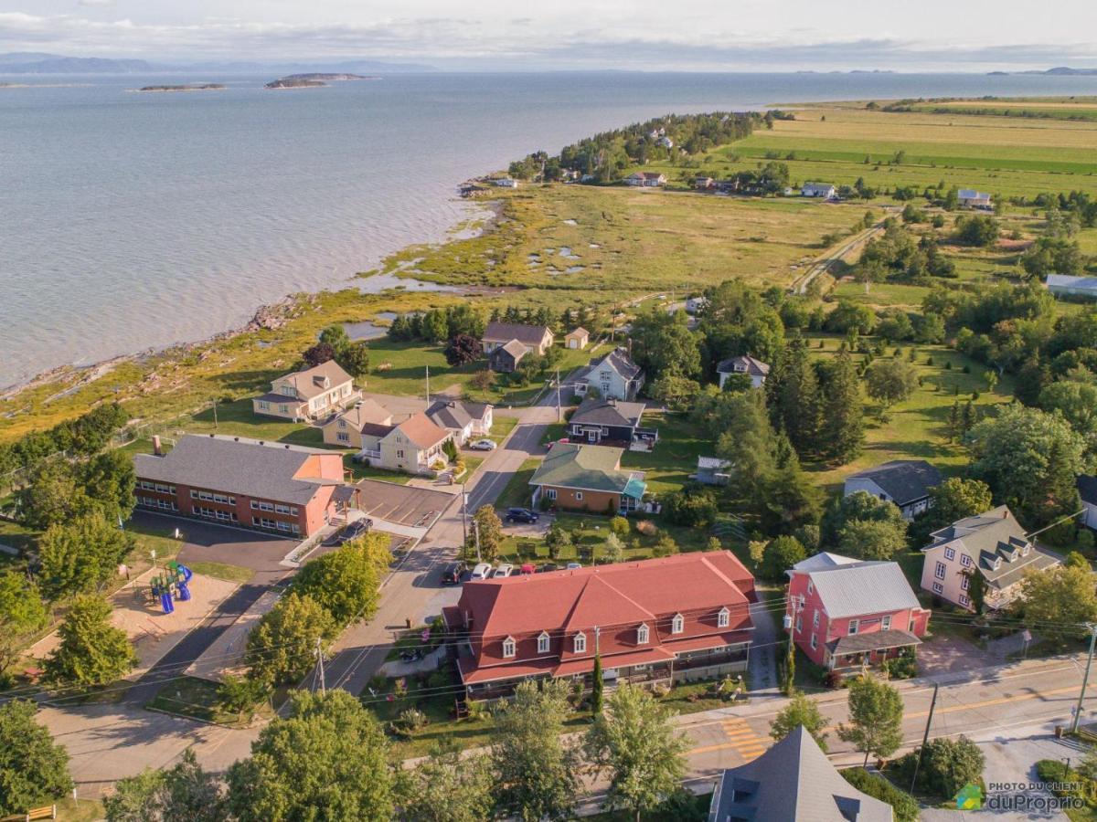 Auberge Akamaraska Камураска Екстериор снимка
