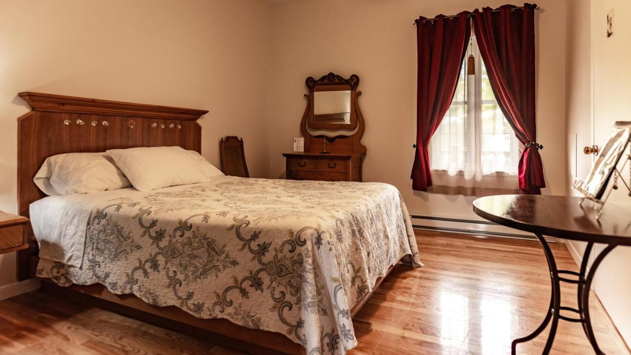 Auberge Akamaraska Камураска Екстериор снимка