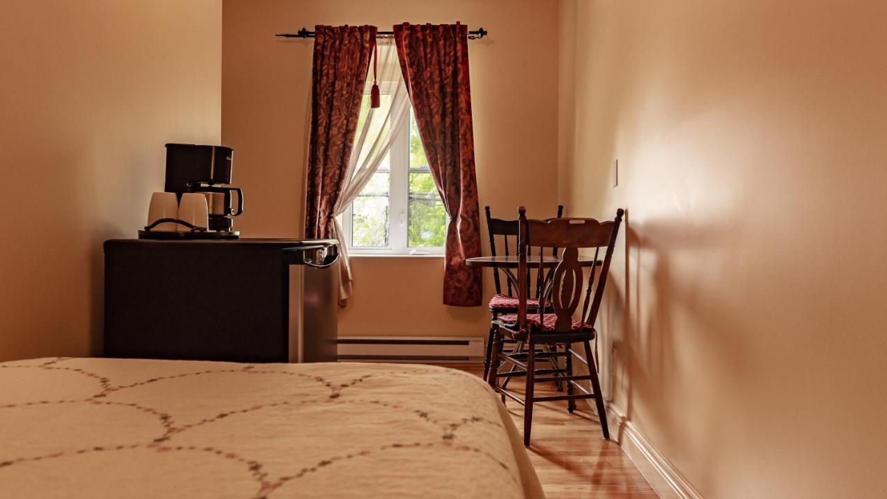 Auberge Akamaraska Камураска Екстериор снимка
